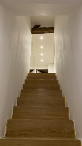 Massivholz-Treppe, gerade